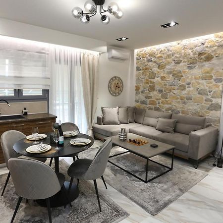 La Larissa Luxury Apartments Trekke Dış mekan fotoğraf
