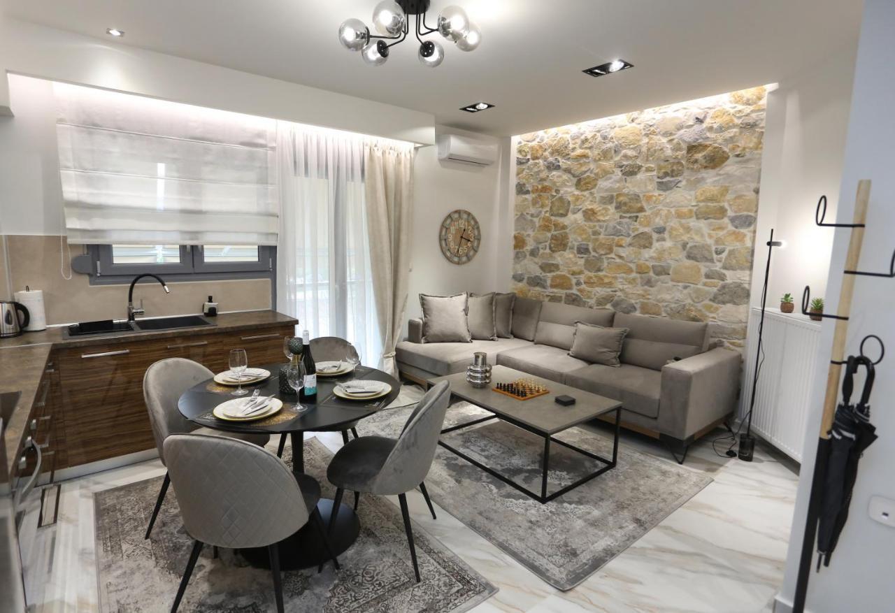 La Larissa Luxury Apartments Trekke Dış mekan fotoğraf