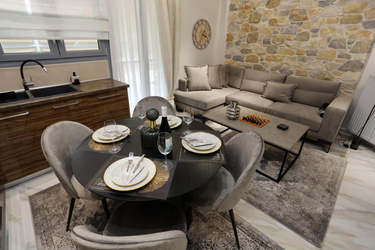 La Larissa Luxury Apartments Trekke Dış mekan fotoğraf