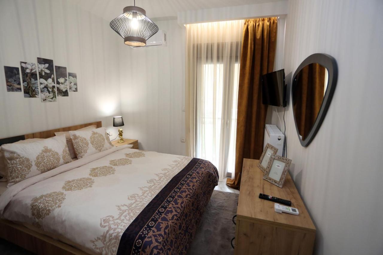 La Larissa Luxury Apartments Trekke Dış mekan fotoğraf
