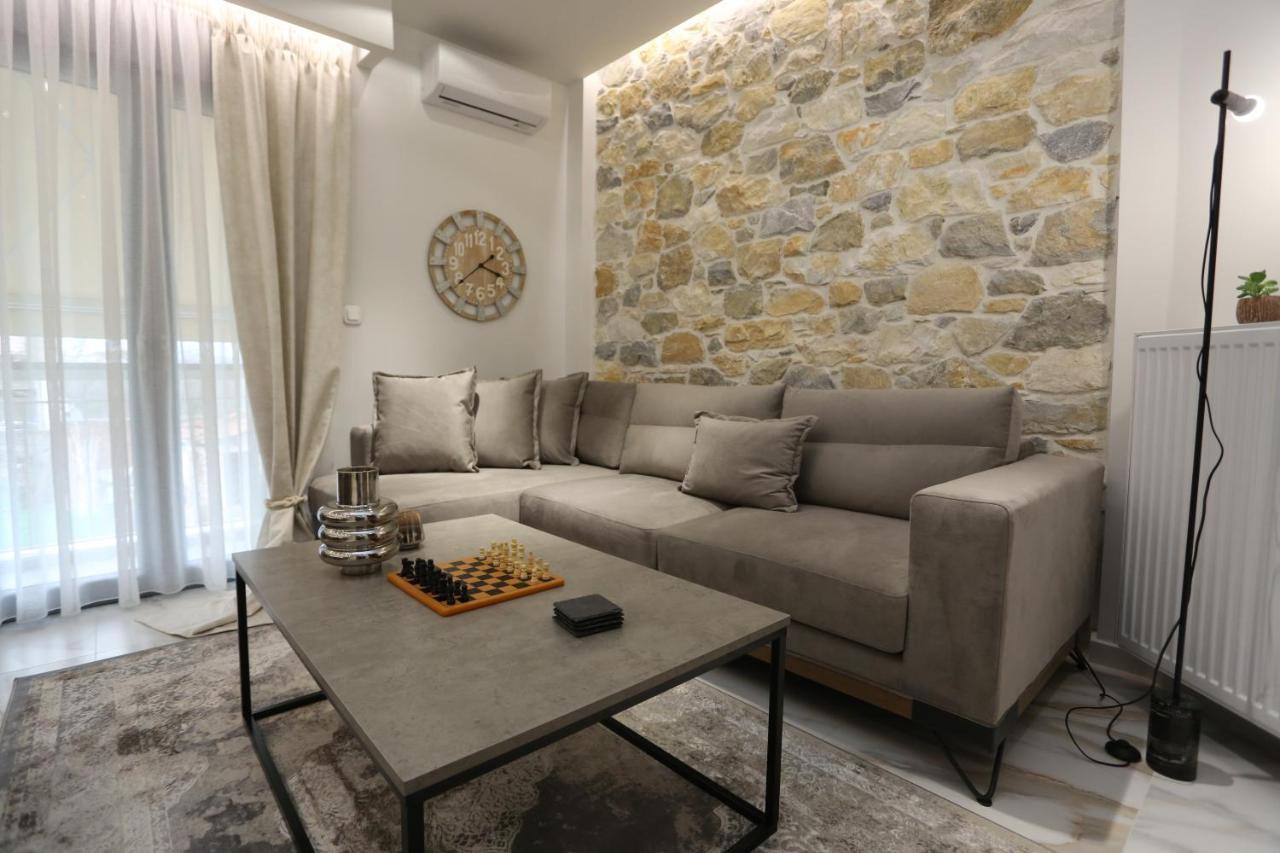 La Larissa Luxury Apartments Trekke Dış mekan fotoğraf