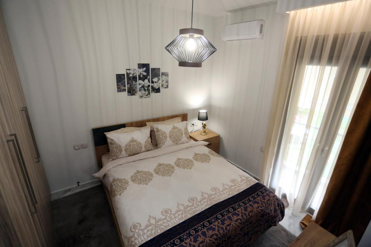 La Larissa Luxury Apartments Trekke Dış mekan fotoğraf