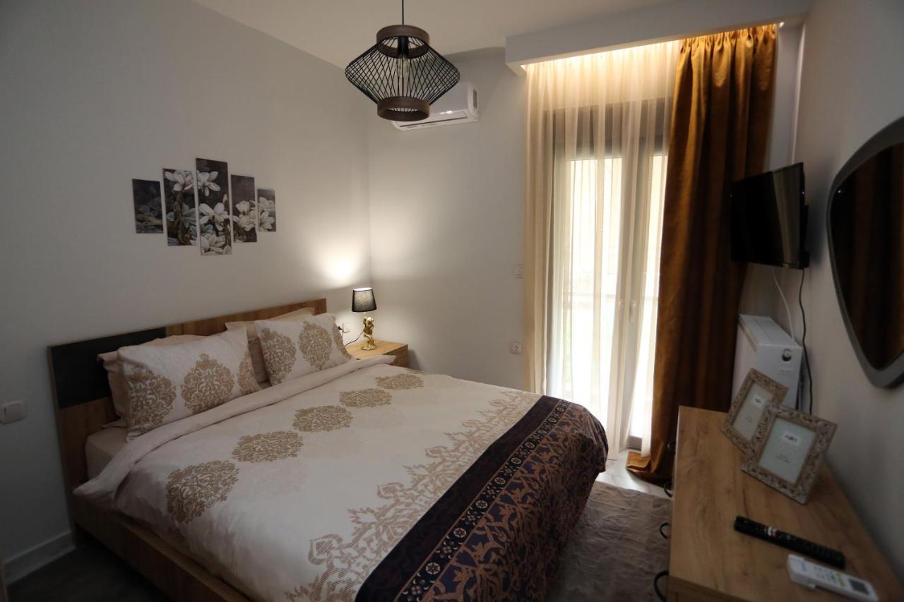 La Larissa Luxury Apartments Trekke Dış mekan fotoğraf